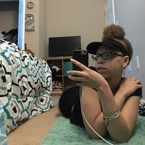 Meet your Posher, Star